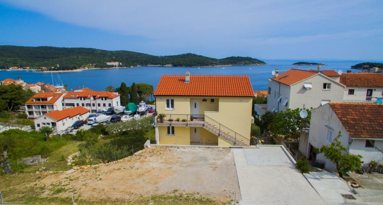 A Lovely And Cozy Room With A Breathtaking View Vis Ngoại thất bức ảnh