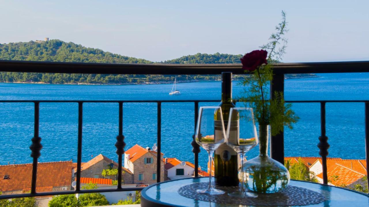 A Lovely And Cozy Room With A Breathtaking View Vis Ngoại thất bức ảnh
